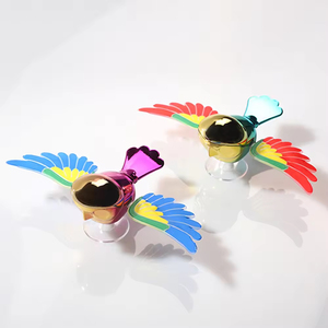 Jouet oiseau à énergie éolienne qui bat des ailes |   Décoration de rétroviseur latéral de voiture en plastique fait main pour moto/vélo - Product Image 1