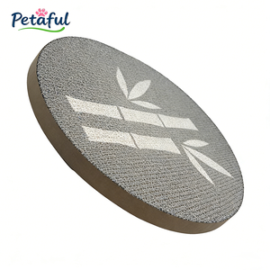 Op maat gemaakte duurzame moderne wandgemonteerde kattenkrabpaal met verticaal design, kartonnen verpakking, op maat gemaakte fotoprint, omkeerbare krabplank - Product Image 4