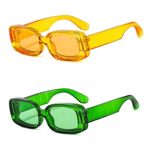 แว่นกันแดดทรงสี่เหลี่ยมลายเพ้นท์ 3 มิติ สีสันใหม่ล่าสุด ขายส่ง สำหรับผู้หญิงและผู้ชาย ปี 2022 - Product Image 3