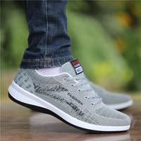 2027 Baskets déodorantes pour hommes, style Ancien Pékin, d'été, respirantes, en tissu et maille polyvalentes, décontractées