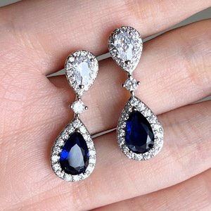 Orecchini Pendenti con Zirconi Blu, Orecchini a Goccia Scintillanti, Gioielli Eleganti per l'Ufficio - Product Image 4