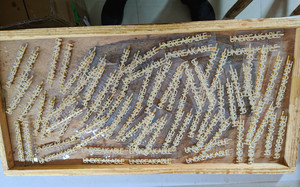 Pinzas para el pelo personalizadas con letras mayúsculas de diamantes de imitación, doradas, para niñas, con letras <span class=keywords><strong>inglesas</strong></span> personalizadas, brillantes, para novias, bodas, elegantes. - Product Image 3