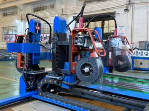 Byfo bốn Súng <span class=keywords><strong>CNC</strong></span> góc sắt mặt bích Máy hàn tự động - Product Image 4