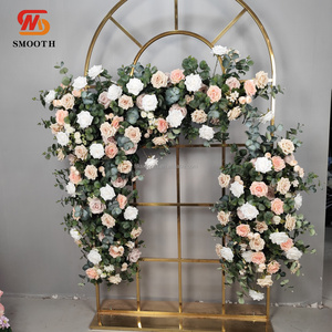Decoración de Boda Elegante, Camino de Mesa con Flores de Champán, Panel de Flores de Rosas Blancas y Plantas Verdes para Esquinas - Product Image 1
