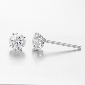 Boucles d'oreilles classiques en platine PT950 avec diamants ronds brillants de 1,09 ct cultivés en laboratoire |   Clarté VVS, taille brillant rond, créé en laboratoire - Product Image 1