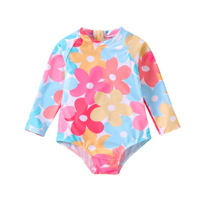 Traje de baño de una pieza de manga larga con estampado floral vibrante para niñas, actividades acuáticas en la playa y la piscina - Product Image 1