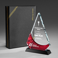 Trophée en cristal transparent en forme de triangle HBL en gros, prix personnalisé avec logo 3D, médailles, plaques avec base noire