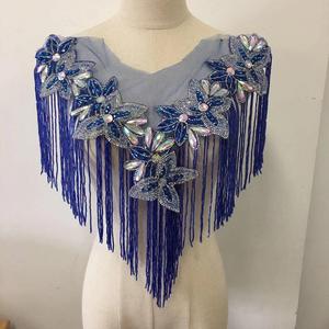 Abito da Sera con Perline all'Ingrosso, Frange e Bordure, Colletto con Applicazioni in Strass Dorati - Product Image 4