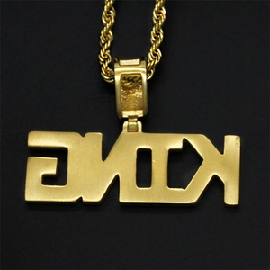 Collier Pendentif Personnalisé en Acier Inoxydable Plaqué Or Anti-ternissement, Lettre Initiale Diamantée, Style Hip-hop, Modèle Roi - Product Image 3