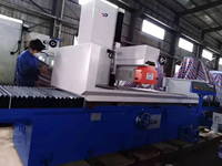 Machine à rectifier universelle automatique Tengdong M7140, moteur 11 kW, taille de table 1000x400 mm, vitesse du brocheur 1440 tr/min, 12 vitesses.