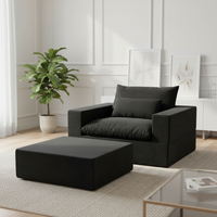 Fauteuil simple moderne en velours avec ottoman, siège profond, coussins confortables, idéal pour salon et chambre à coucher