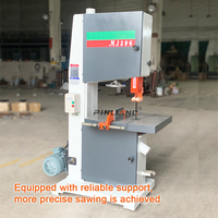 Machine à scier à ruban verticale pour le travail du bois PINLIANG avec moteur à poussée manuelle 5,5 kW 380V/50HZ