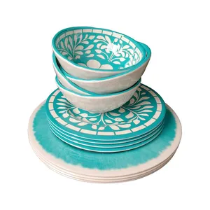 Produit populaire de qualité alimentaire en vert et blanc Service de vaisselle en mélamine Ensemble de vaisselle 12 pièces à motif de fleurs