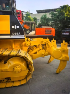 Bulldozer Komatsu D85 de Segunda Mano, Bulldozer Usado con Orugas Hidráulicas, Certificado D65 D155, Buen Estado, Maquinaria de Construcción - Product Image 6