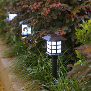 Lámpara Solar de Jardín LED, Iluminación Decorativa para Caminos, Resistente al Agua, Alimentada por Energía Solar de 12V con Batería Incluida - Product Image 4
