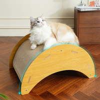 Griffoir pour chat multifonctionnel compact tout-en-un, avec lit balancelle Moon Boat et griffoir mural vertical, pour le bien-être du chat