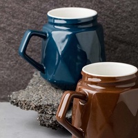 Vente en gros de tasse avec LOGO personnalisé Tasse en diamant Taza Personnalité de la maison Tasse à café créative en céramique pour hommes et femmes pour cadeau