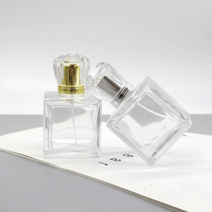 Flacons de parfum rechargeables en verre carré de 100 ml en gros, vides, avec clips, étanches et emballés dans une boîte pour femmes - Product Image 4