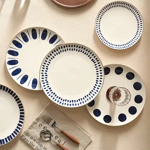 Auf Lager handbemalte runde Keramik-Speiseteller im Großhandel für Catering und Hotel blau und weiß Keramikplatte
