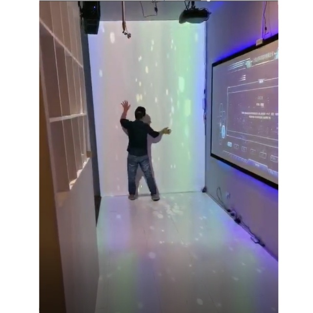 Touch Products Interactive Games Wall to Floor Interactive Projection With Sensor System Multi-sensory Interaction