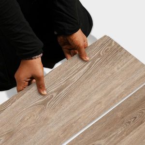 Impermeable PVC/LVT lujo interior decoración vinilo tablón Piso 4mm-7mm hoja de plástico grueso resistente al desgaste espalda seca capa entendida - Product Image 4