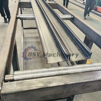 Machine de profilage de poutrelles en CZ robuste de 5 mm d'épaisseur avec poinçonnage automatique à 5 postes et dérouleur hydraulique 10T pour ligne de poutrelles