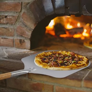 Offre Spéciale : Spatule à Pizza Carrée en Aluminium avec Manche en Bois – Accessoire Essentiel pour Four - Product Image 3