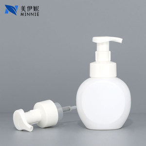 Minnie Pink Oval Foam <b>Pump</b> <b>Bottle</b> 300ml For Cleansing And Bath Use - Product Image 3