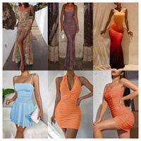 Lot de robes vintage mixtes, vêtements de seconde main tendance, vêtements en gros provenant de conteneurs importés