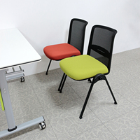 Chaise de formation empilable avec dossier en maille, coussin en éponge haute densité, imperméable et respirant pour bureau et salle de classe