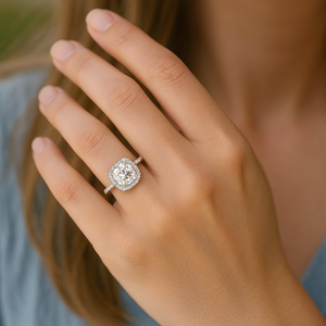 Bague de fiançailles en or 14 carats avec pierre de moissanite originale de 2,50 carats, taille coussin de 7,80 mm, certifiée IGI, pour mariage et fêtes - Product Image 1
