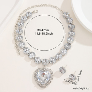 European and American Exaggerated Love Diamond Necklace <b>Earrings</b> Set Red Acrylic Pendant Dress Accessories Bridal Accessories - Product Image 4