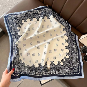 Sciarpa in <span class=keywords><strong>Seta</strong></span> 100% Vera con Stampa Floreale Rossa Personalizzata per Donna, Accessorio di Lusso per il Collo e Moda - Product Image 3