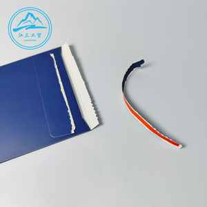 Busta per Spedizioni Personalizzata con Logo UV Spot e Stampa Oro, Porta Biglietti Regalo in Carta Blu per Matrimoni - Product Image 6