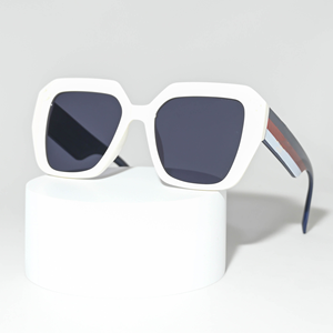 نظارات شمسية ماجورمايز بإطار مربع كبير موديل 2021 الجديد بعدسات متدرجة خفيفة الوزن بإطار كامل من البلاستيك بتصميم عتيق للنساء والرجال - Product Image 2