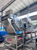 Ligne de refroidissement automatique industrielle Machine de pasteurisateur Conception peu encombrante pour la pasteurisation de jus de lait Sac sous vide