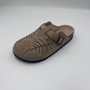 <span class=keywords><strong>Mules</strong></span> en daim brodées de feuilles pour femmes, style rétro, avec semelle en liège, pantoufles fermées à la mode avec boucle réglable - Product Image 2
