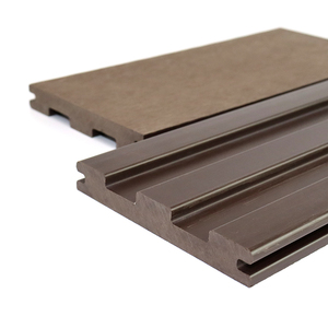 Tarima de Madera Compuesta WPC de Primera Generación en Oferta, Tablas de Alta Calidad con Acabado Moderno en Grano de Madera, Sistema de Clic para Jardín y Exteriores - Product Image 2