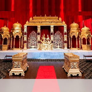 Impresionante Escenario de Boda Hindú Shiv Parvati, Decoración de Escenario de Recepción Elegante y Lujosa, Escenario de Boda Glorioso y Lujoso en EE. UU. - Product Image 1