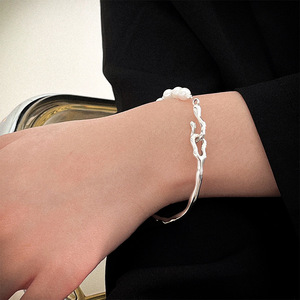 Pulsera de Plata de Ley S925 con Perlas, Diseño Geométrico, Joyería para Uso Diario de Mujer - Product Image 4
