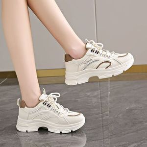 Zapatos Resistentes Estilo Universitario para Mujer, que Realzan la Figura, Venta Directa <span class=keywords><strong>de</strong></span> Fábrica, Zapatos Deportivos, Casuales y <span class=keywords><strong>de</strong></span> Moda - Product Image 5