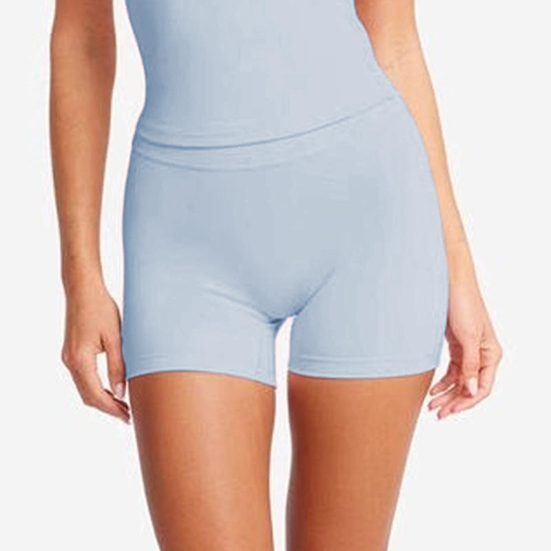 กางเกงขาสั้นสีฟ้า