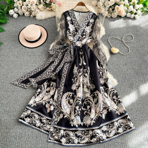 Gaun Pesta Elegan Wanita Vintage Bermotif Bunga Kerah V Lengan Lonceng - Gaun Malam Bohemian Wanita dengan Ikat Pinggang - Product Image 6