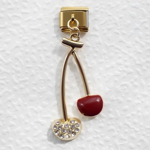 Bracelet élastique DIY en acier inoxydable plaqué or étanche italien avec pendentif breloque cerise et diamant, cadeau pour l'Italie - Product Image 3