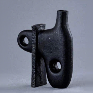 Vase à fleurs artisanal en fer forgé noir, style côtier, léger, pour table, dernière collection - Product Image 1