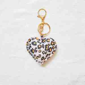 Best-Selling Leopard Print Heart-Shaped Alloy Plated Digital Printing Peach <b>Car</b> Pendant Bag Decoration Keychain - Product Image 5
