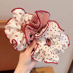Nouveau 2026 Bandeau pour femme grande taille en caoutchouc rouge, design simple et original, style élégant, luxe léger, bijoux de mode, vente en gros - Product Image 1