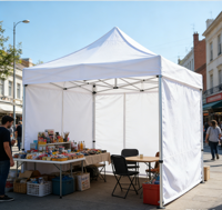 Tente de réception pliable 10x10 avec logo personnalisé imprimé, idéale pour les expositions intérieures, les événements extérieurs et les salons professionnels