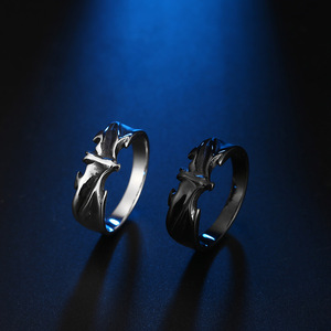 Bague en forme de chauve-souris, argentée et noire, unisexe, style gothique, bijoux punk, cadeau, bagues tendance - Product Image 2