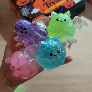 Needoh Trick or Treat Halloween Glitter Ghost Bat Pumpkin Super Solid Squish Giocattolo Antistress Fidget Toy Blind Box per Bambini e Adulti - Product Image 5